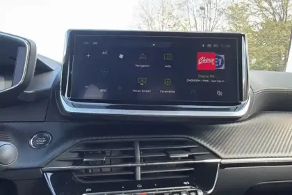 Photo 16 Peugeot 2008  Hybrid 145 e-DCS6