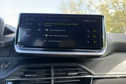 Photo 24 Peugeot 2008  Hybrid 145 e-DCS6