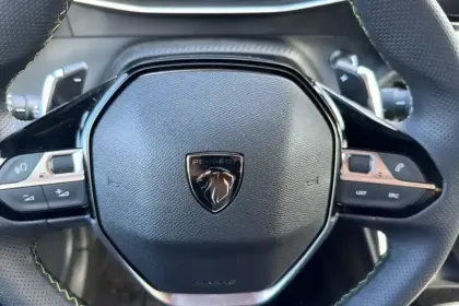 Photo 18 Peugeot 2008  Hybrid 145 e-DCS6