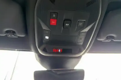 Photo 22 Peugeot 308  Electrique 55 kWh 156ch
