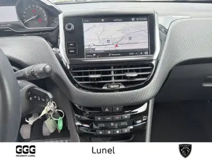 Photo 14 Peugeot 208  1.2 PureTech 110ch S&S BVM5