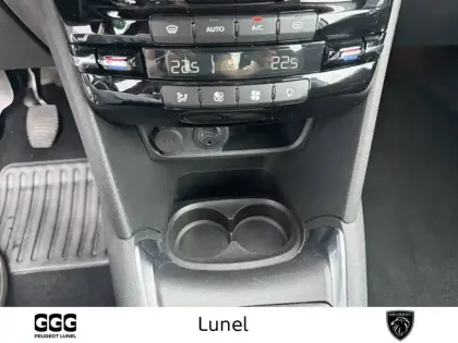 Photo 18 Peugeot 208  1.2 PureTech 110ch S&S BVM5