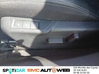 Photo 35 Peugeot 2008  Electrique 136 ch