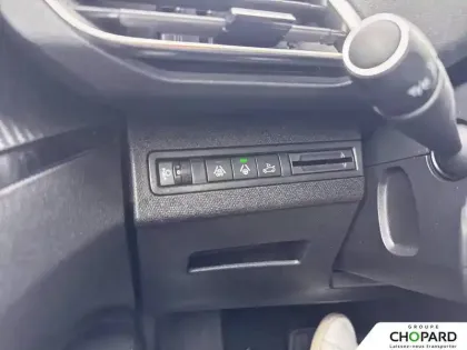 Photo 18 Peugeot 5008  Hybrid 136 e-DCS6