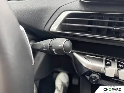 Photo 17 Peugeot 5008  Hybrid 136 e-DCS6