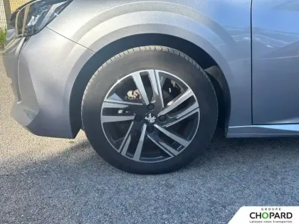 Photo 24 Peugeot 208  PureTech 75 S&S BVM5