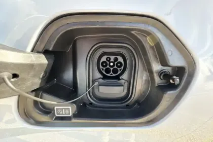 Photo 33 Peugeot 208  Electrique 50 kWh 136ch