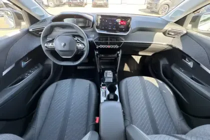 Photo 10 Peugeot 208  Electrique 50 kWh 136ch