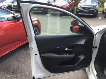 Photo 13 Peugeot 208  BlueHDi 100 S&S BVM6