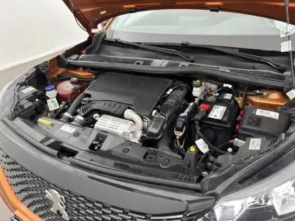 Photo 14 Peugeot 2008  PureTech 130 S&S EAT8