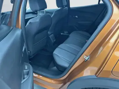 Photo 11 Peugeot 2008  PureTech 130 S&S EAT8