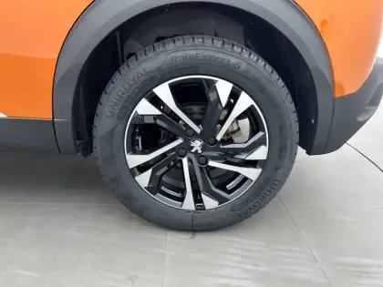 Photo 12 Peugeot 2008  PureTech 130 S&S EAT8