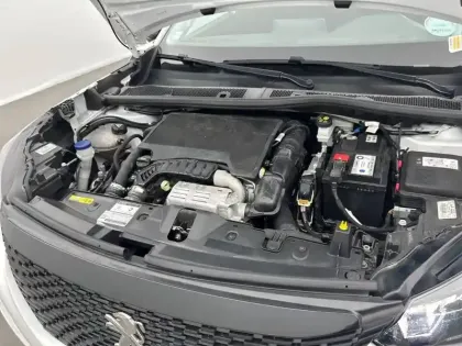 Photo 14 Peugeot 2008  PureTech 130 S&S EAT8