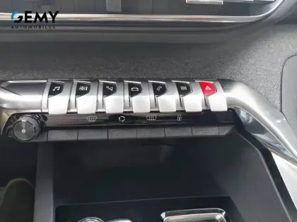 Photo 13 Peugeot 3008  Puretech 130ch S&S EAT8