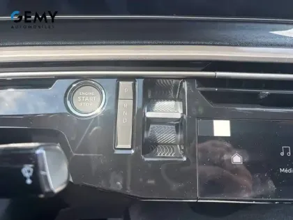 Photo 17 Peugeot 3008  Electrique 210 ch 73 kWh