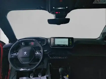 Photo 7 Peugeot 2008  PureTech 130 S&S BVM6