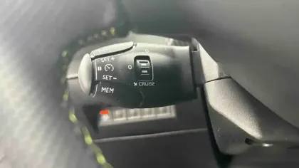 Photo 34 Peugeot 2008  PureTech 130 S&S BVM6