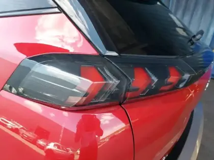 Photo 16 Peugeot 2008  PureTech 130 S&S BVM6