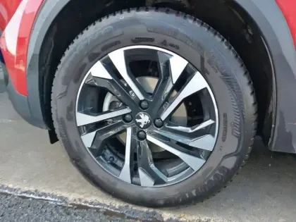 Photo 12 Peugeot 2008  PureTech 130 S&S BVM6