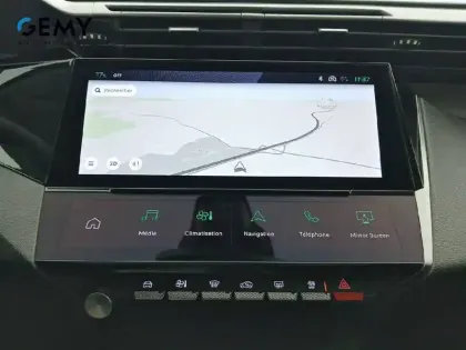 Photo 13 Peugeot 408  Hybrid 136 e-DCS6