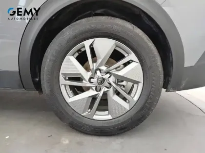 Photo 10 Peugeot 408  Hybrid 136 e-DCS6