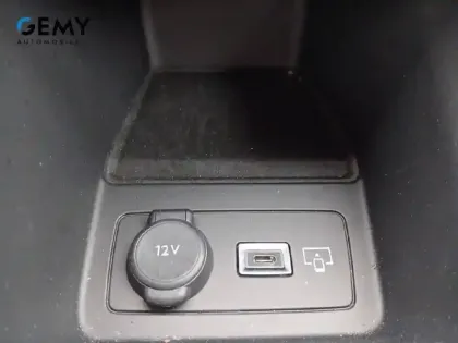 Photo 20 Peugeot 408  Hybrid 136 e-DCS6