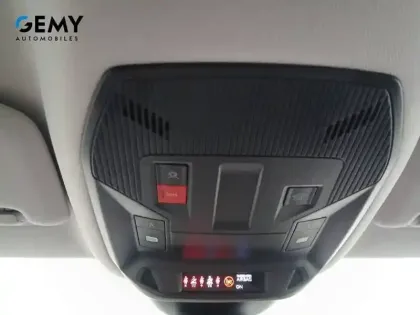 Photo 19 Peugeot 408  Hybrid 136 e-DCS6