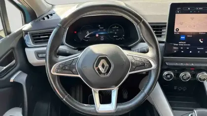 Photo 13 Renault Captur  E-Tech Plug-in 160