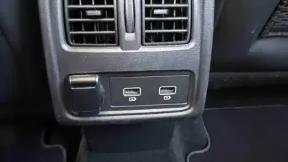 Photo 23 Renault Captur  E-Tech Plug-in 160