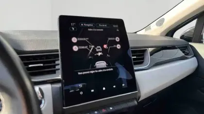 Photo 17 Renault Captur  E-Tech Plug-in 160