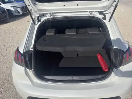 Photo 15 Peugeot 208  PureTech 100 S&S BVM6