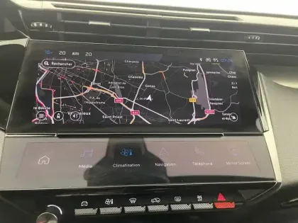 Photo 27 Peugeot 308  PHEV 180 e-EAT8