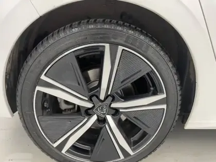 Photo 26 Peugeot 308  PHEV 180 e-EAT8