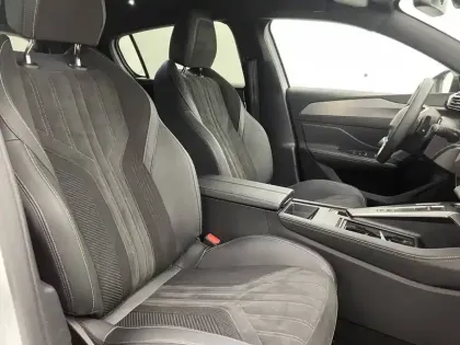 Photo 34 Peugeot 308  PHEV 180 e-EAT8