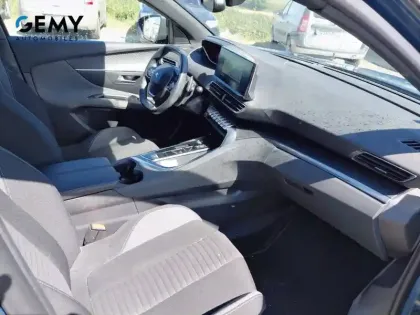 Photo 12 Peugeot 3008  PureTech 130ch S&S EAT8