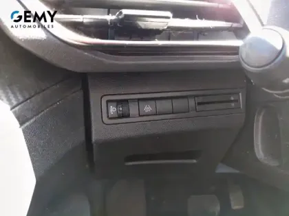 Photo 16 Peugeot 3008  PureTech 130ch S&S EAT8