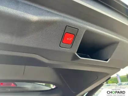 Photo 23 Peugeot 5008  Hybrid 136 e-DCS6