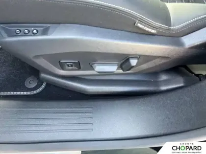 Photo 25 Peugeot 5008  Hybrid 136 e-DCS6