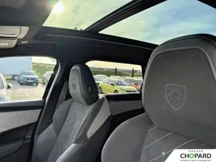 Photo 21 Peugeot 5008  Hybrid 136 e-DCS6