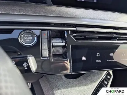 Photo 22 Peugeot 5008  Hybrid 136 e-DCS6