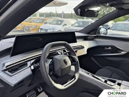 Photo 11 Peugeot 5008  Hybrid 136 e-DCS6