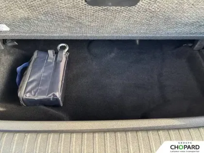 Photo 28 Peugeot 5008  Hybrid 136 e-DCS6