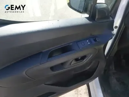 Photo 11 Peugeot Partner  FOURGON STANDARD 650 KG BLUEHDI 100 S&S BVM5