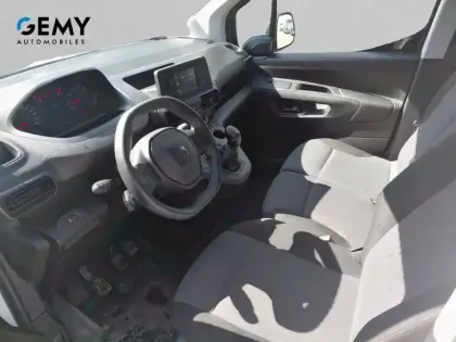 Photo 8 Peugeot Partner  FOURGON STANDARD 650 KG BLUEHDI 100 S&S BVM5