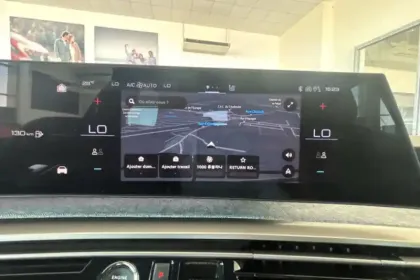 Photo 21 Peugeot 3008  Hybrid 145 e-DCS6