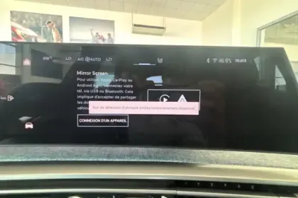 Photo 24 Peugeot 3008  Hybrid 145 e-DCS6