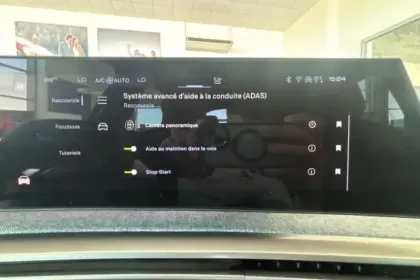 Photo 26 Peugeot 3008  Hybrid 145 e-DCS6