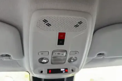 Photo 31 Peugeot 208  Hybrid 110 ch e-DCS6