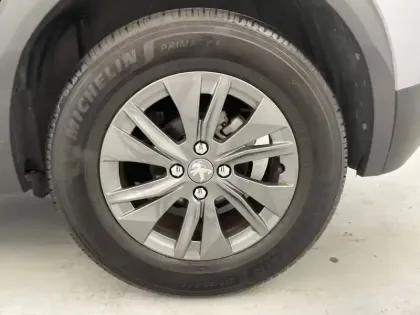 Photo 15 Peugeot 2008  BlueHDi 110 S&S BVM6