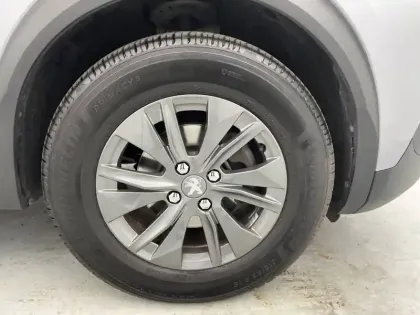 Photo 17 Peugeot 2008  BlueHDi 110 S&S BVM6